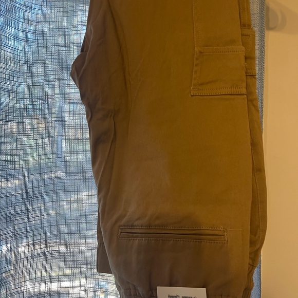 Men's Brown Cargo Pants - Picture 5 of 5